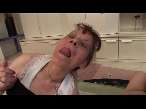 ❤️ Divām vecmāmiņām un vectētiņam ir sekss trijatā ❤❌ Kvalitatīvs porno pie mums ❌