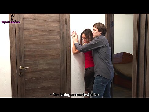 ❤️ Seksuāla nekustamo īpašumu pārstāve jutekliski džerkstina savu pīli un drāž, pārdodot savu dzīvokli - Krempai ❤❌ Kvalitatīvs porno pie mums ❌