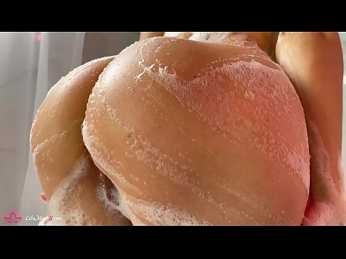 ❤️ Brunete masturbē makstiņu ar vibratoru līdz intensīvam orgasmam dušā ❤❌ Kvalitatīvs porno pie mums ❌
