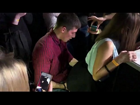 ❤️ Īsts sekss krievu naktsklubā. 18 gadus veca krievu meitene anālajā atverē un vagīnā, kas drāzta naktsklubā ❤❌ Kvalitatīvs porno pie mums ❌